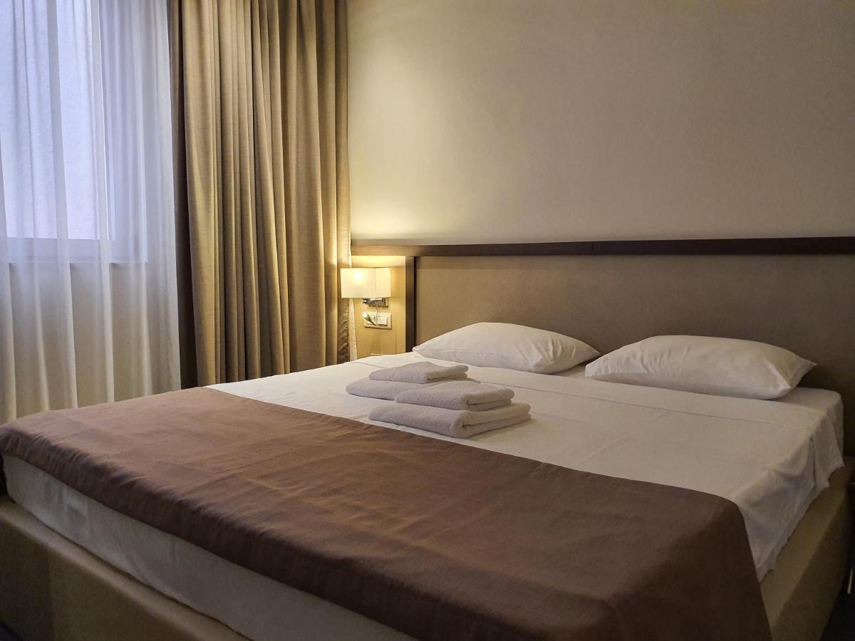 Hotel Bono Budva Exteriör bild