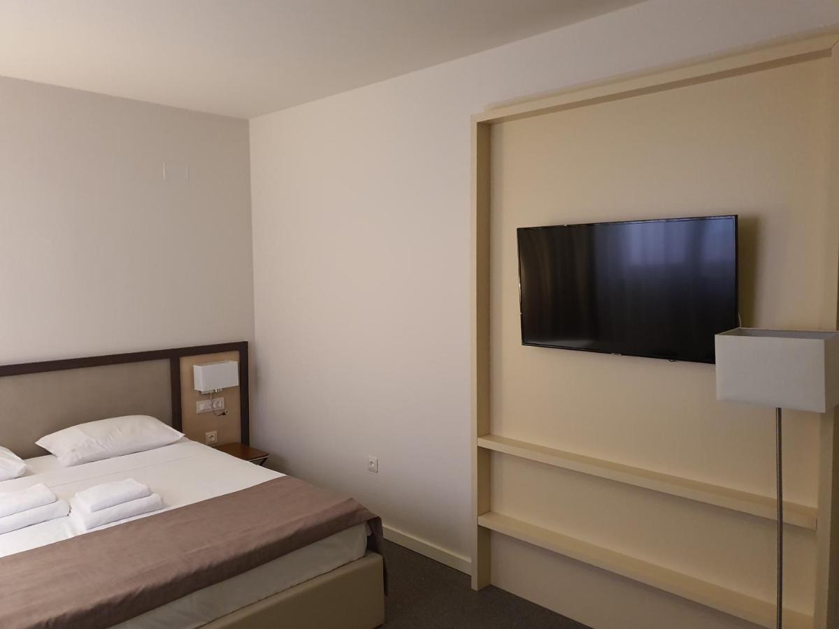 Hotel Bono Budva Exteriör bild
